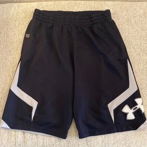 Underarmor MENS L Black Shorts